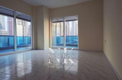 Apartment - 3 Bedrooms - 4 Bathrooms for rent in Sahara Tower - Sheikh Zayed Road - Dubai