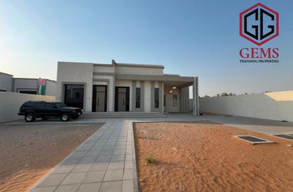 Villa - 3 - 4 for rent in Al Aweer 1 - Al Aweer - Dubai