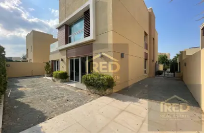 فيلا - 4 غرف نوم - 5 حمامات للايجار في لانتانا فيلا 1 - لانتانا فيلا - حديقة دبي العلميه - دبي