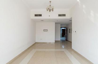Apartment - 1 - 2 for rent in Al Majaz Pearl - Al Majaz 2 - Al Majaz - Sharjah