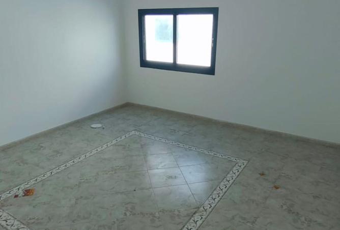 100394004 - Property Image 3