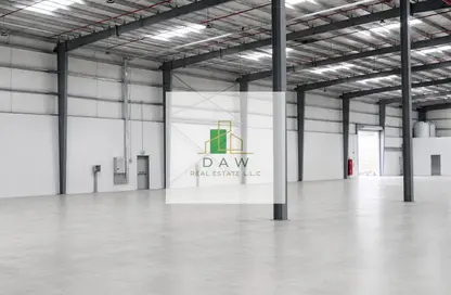 Show Room - Studio - 3 Bathrooms for rent in Umm Al Thuoob - Umm Al Quwain