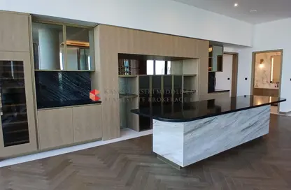 Apartment - 5 Bedrooms - 6 Bathrooms for sale in Jumeirah Living Business Bay - Business Bay - Dubai