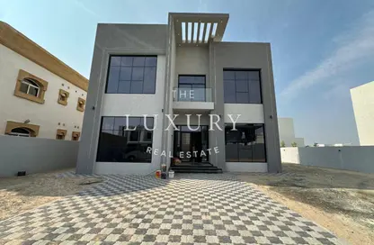 Villa - 4 Bedrooms - 5 Bathrooms for rent in Al Barsha South 2 - Al Barsha South - Al Barsha - Dubai