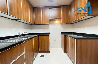Apartment - 3 Bedrooms - 3 Bathrooms for rent in 21st Century Tower - Sheikh Zayed Road - Dubai