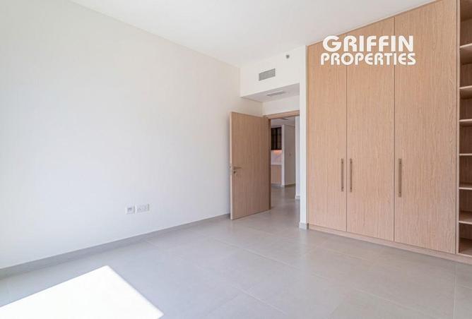 Brand New | Spacious | Unfurnished | Emaar photo 3