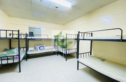 Labor Camp - Studio - 7+ for rent in M-33 - Mussafah Industrial Area - Mussafah - Abu Dhabi