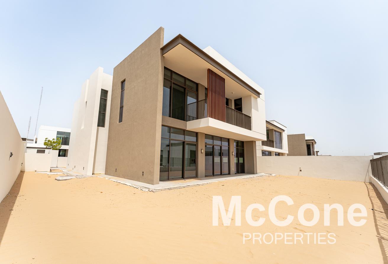 Luxury | Landscaped | Upgraded photo 25