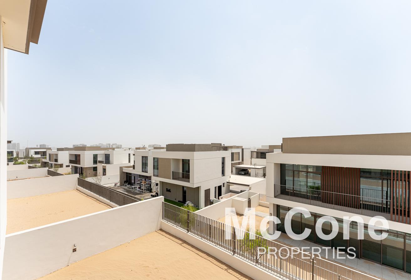 Luxury | Landscaped | Upgraded photo 24