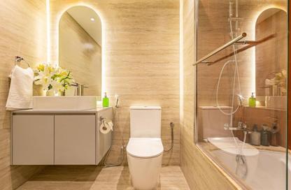 Apartment - Studio - 1 for rent in The Links Canal Apartments - The Links - The Views - Dubai