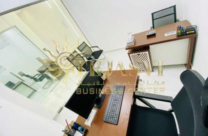 Office Space - Studio - 1 Bathroom for rent in Red Avenue - Al Garhoud - Dubai