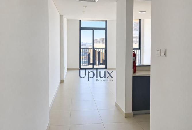Unfurnished | Best Price | Spacious Unit photo 3
