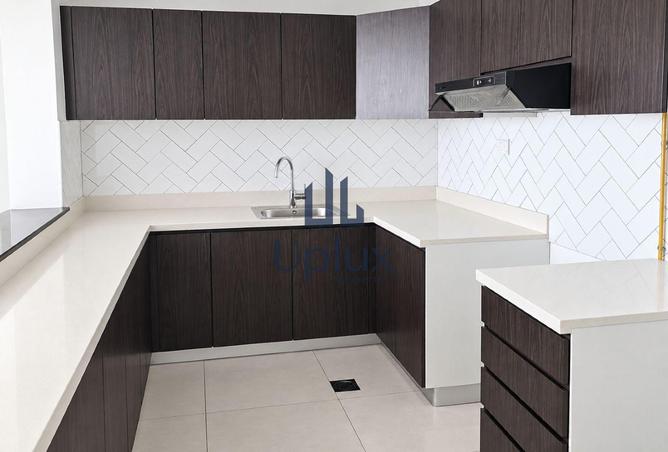 Unfurnished | Best Price | Spacious Unit photo 2