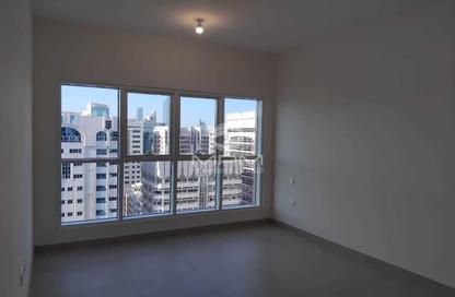 Apartment - 1 Bedroom - 2 Bathrooms for rent in Tourist Club Area - Abu Dhabi Apartment - 1 Bedroom - 2 Bathrooms for rent in Tourist Club Area - Abu Dhabi