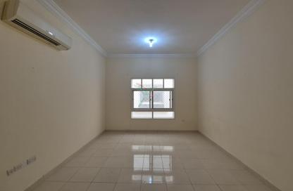 Apartment - 2 Bedrooms - 3 Bathrooms for rent in Al Dafeinah - Asharej - Al Ain