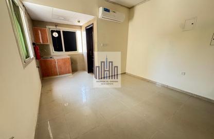 Apartment - Studio - 1 Bathroom for rent in Muwailih Building - Muwaileh - Sharjah