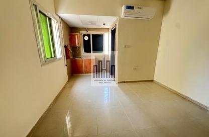 Apartment - Studio - 1 Bathroom for rent in Muwailih Building - Muwaileh - Sharjah