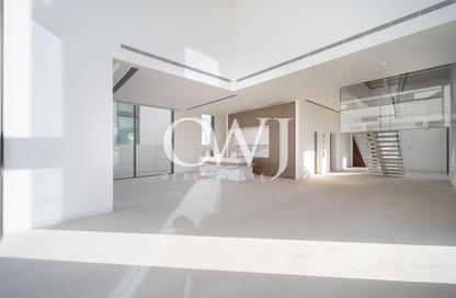 Villa - 4 - 5 for sale in Nad Al Sheba Gardens 3 - Nad Al Sheba Gardens - Nad Al Sheba 1 - Nad Al Sheba - Dubai