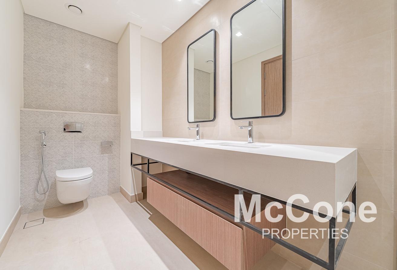 Full Sea View | Brand New | Low Floor photo 16