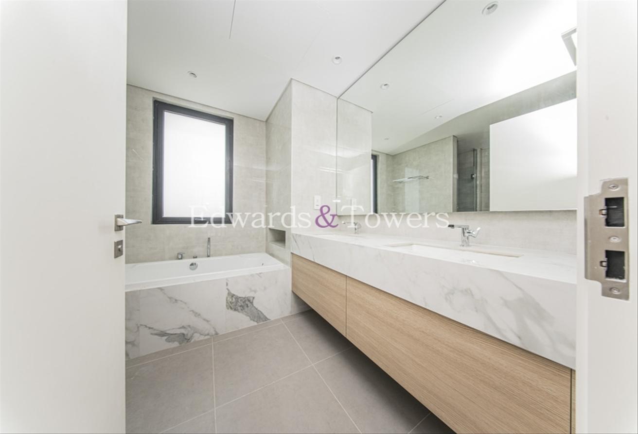 Brand New | Private Garden| Internal Plot photo 15