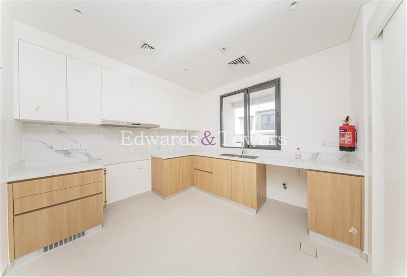 Brand New | Private Garden| Internal Plot photo 5