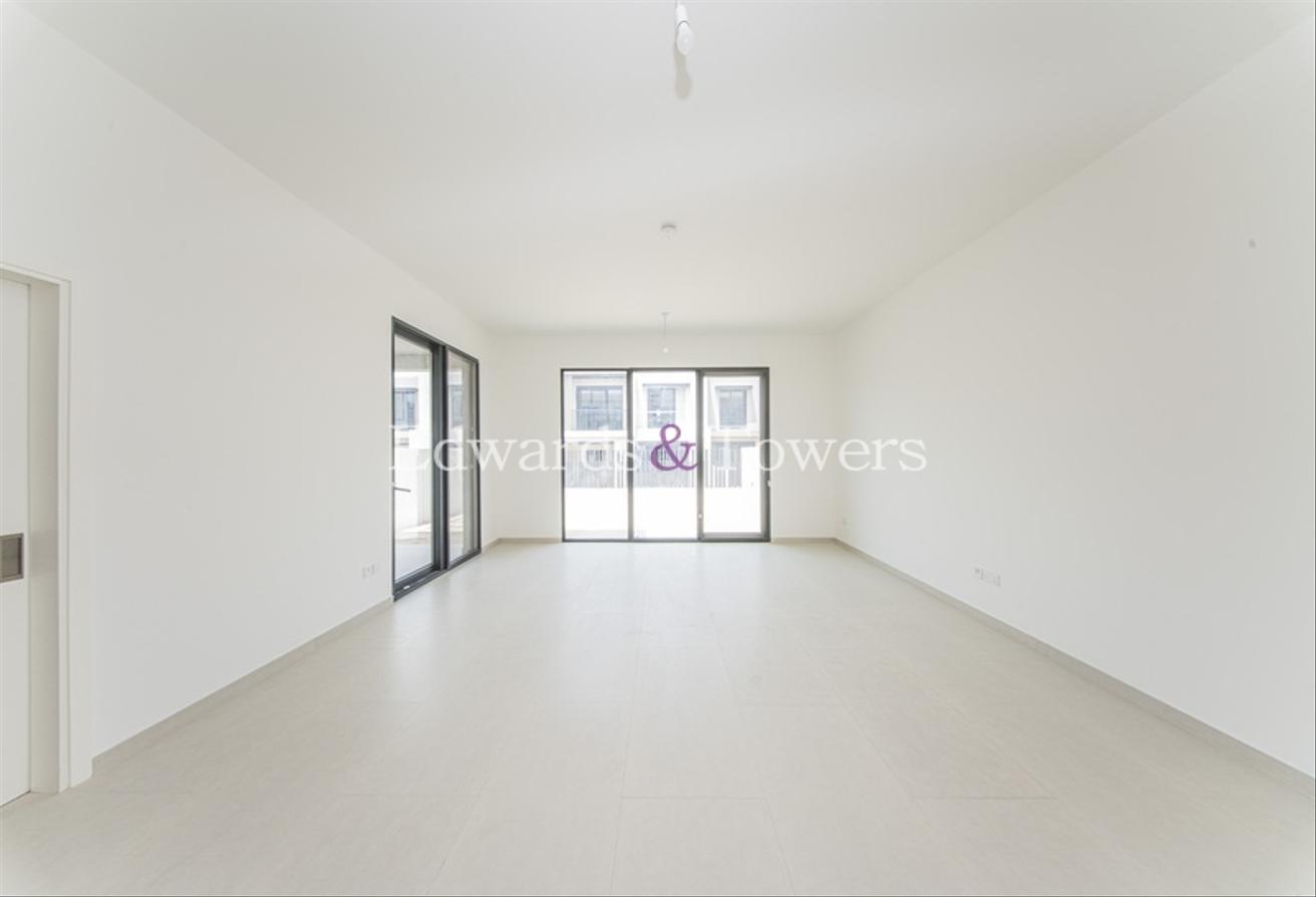 Brand New | Private Garden| Internal Plot photo 2