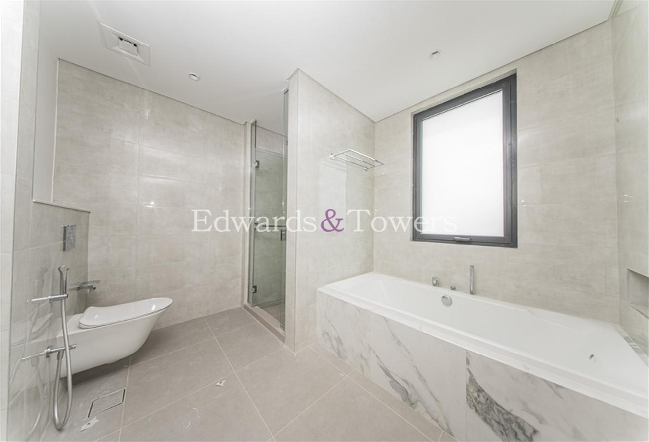 Brand New | Private Garden| Internal Plot photo 12
