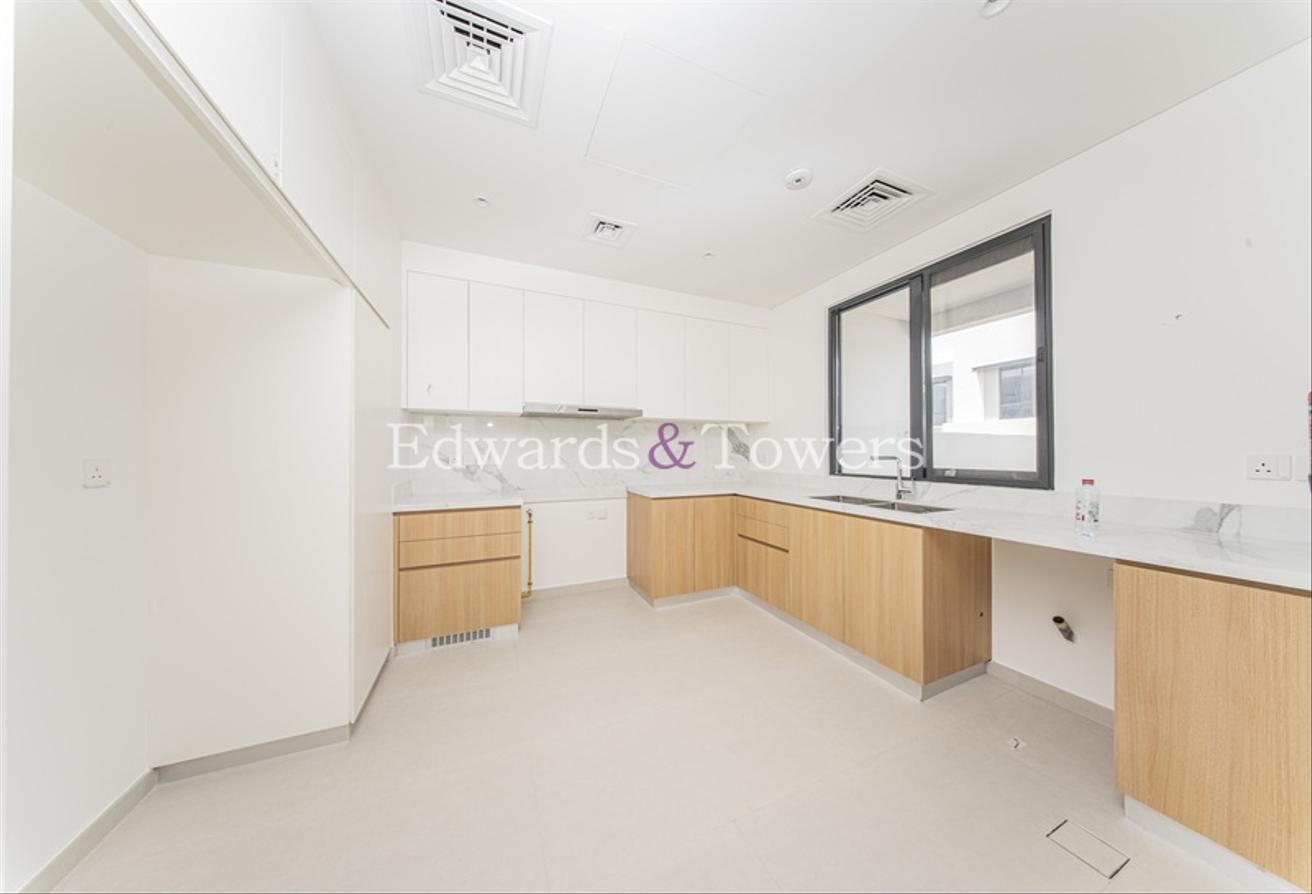 Brand New | Private Garden| Internal Plot photo 7