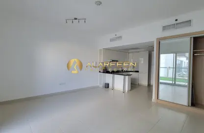 Apartment - Studio - 1 Bathroom for rent in Oxford Building - District 14 - Jumeirah Village Circle - Dubai