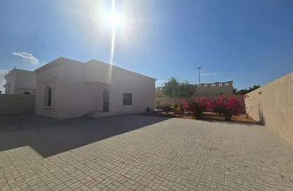 Villa - 3 Bedrooms - 4 Bathrooms for rent in Al Riffa - Ras Al Khaimah