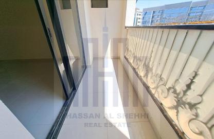 Apartment - 3 Bedrooms - 3 Bathrooms for rent in Muwailih Building - Muwaileh - Sharjah