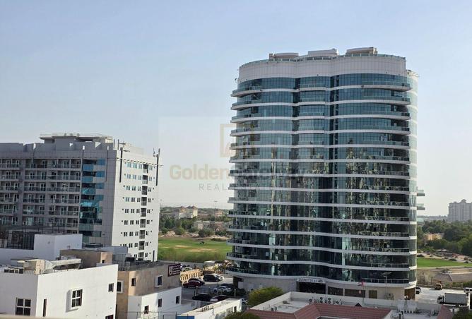 Vacant Studio | Spacious Kitchen | Sunset View