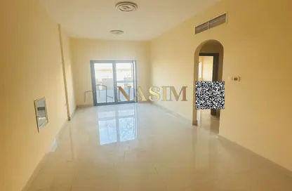 Apartment - 2 Bedrooms - 2 Bathrooms for rent in Al Jurf 2 - Al Jurf - Ajman Downtown - Ajman