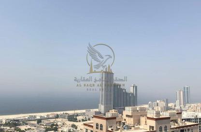 شقة - 1 - 2 للايجار في برج الكورنيش - طريق كورنيش عجمان - عجمان