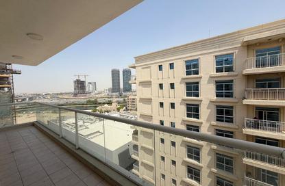 Apartment - 2 - 2 for rent in Mazaya 8 - Queue Point - Liwan - Dubai