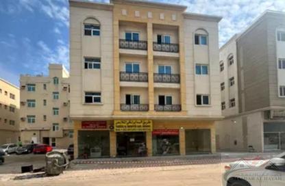 شقة - غرفة نوم - 2 حمامات للبيع في الثاني مويلح - تجارية مويلح - الشارقة
