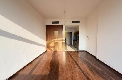 Apartment - Studio - 1 for rent in National Bonds Residence - District 15 - Jumeirah Village Circle - Dubai
