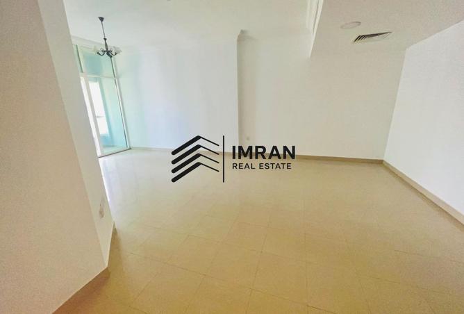 56138265 - Property Main Image