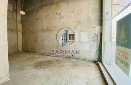 Shop - Studio for rent in Al Nasr Central Building - Oud Metha - Bur Dubai - Dubai