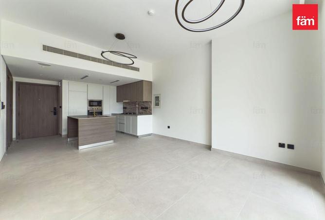 Brand New | Direct Pool Access | Vacant