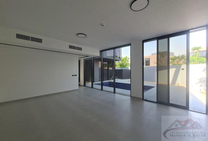 67912537 - Property Image 3