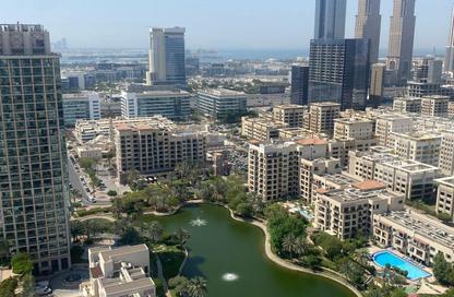 Apartment - Studio - 1 Bathroom for rent in The Links Canal Apartments - The Links - The Views - Dubai