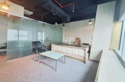 مكتب - استوديو - 1 حمام للايجار في خليج آيريس - الخليج التجاري - دبي