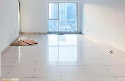 Apartment - 1 Bedroom - 2 Bathrooms for rent in Al Shera Tower - JLT Cluster E - Jumeirah Lake Towers - Dubai