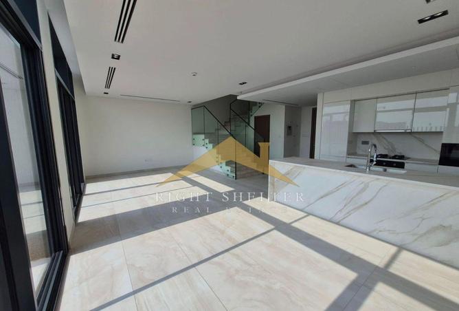 84889898 - Property Main Image