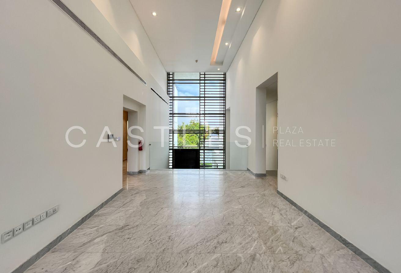 Ready to Move In | Contemporary Luxury Villa photo 21