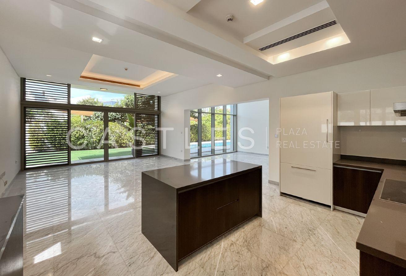 Ready to Move In | Contemporary Luxury Villa photo 15