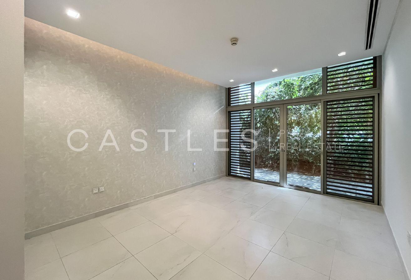Ready to Move In | Contemporary Luxury Villa photo 18