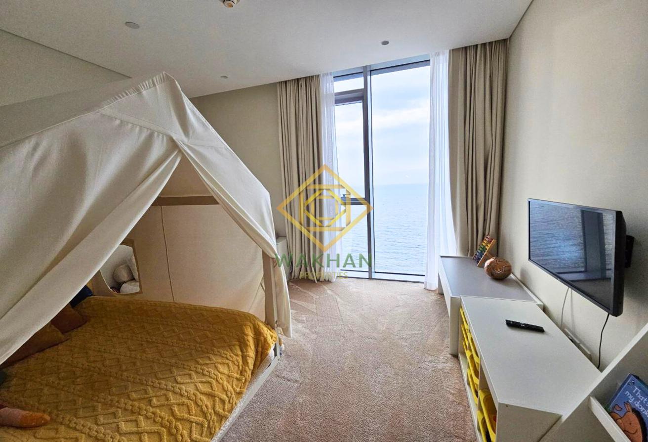 Luxury 4 + Maids |Full Sea and Sunset View |Vacant photo 19