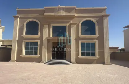 فيلا - 4 غرف نوم - 5 حمامات للايجار في الرفاع - رأس الخيمة